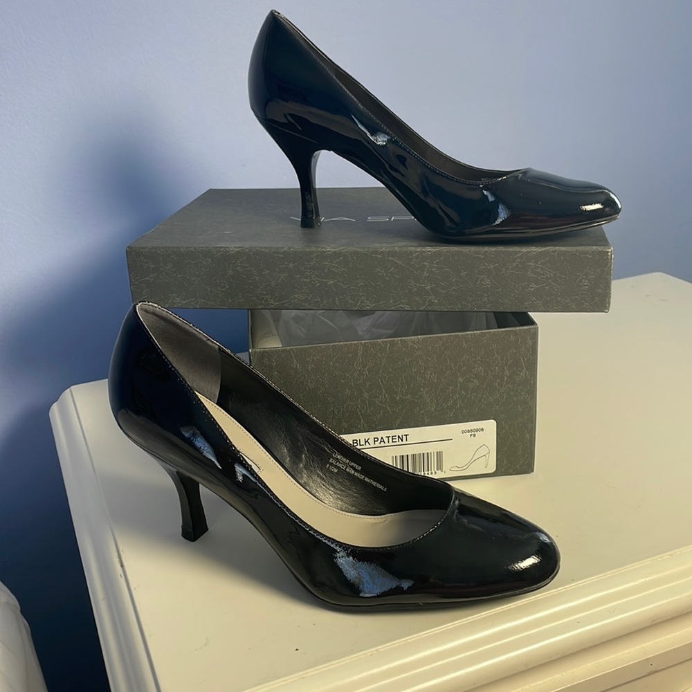 Via Spiga Zena 8 1/2 black patent